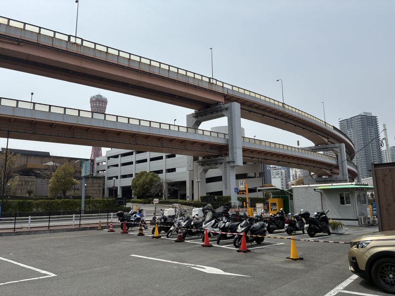 メリケンパーク駐輪場全景