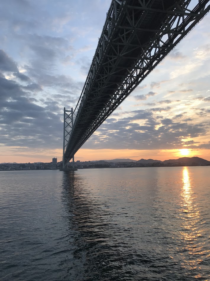 明石海峡大橋日の出