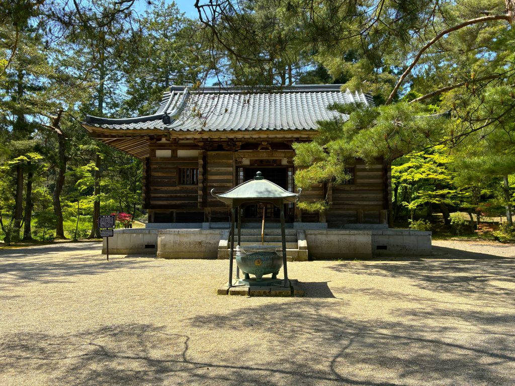 毛越寺開山堂